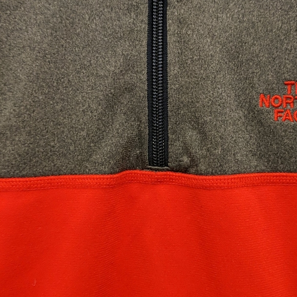 THE NORTH FACE ZIP UP JACKET - Picture 3 of 10